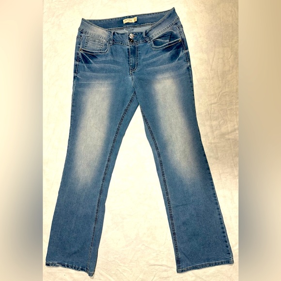 Faded Glory Denim - Faded glory bejeweled back pocket blue jeans.